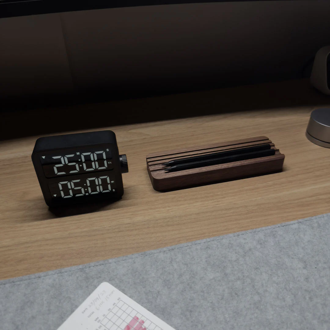Card & Pencil Tray - Image 5